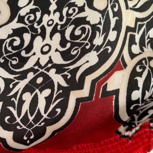 White House Black Market size s top- - Picture 3 of 4